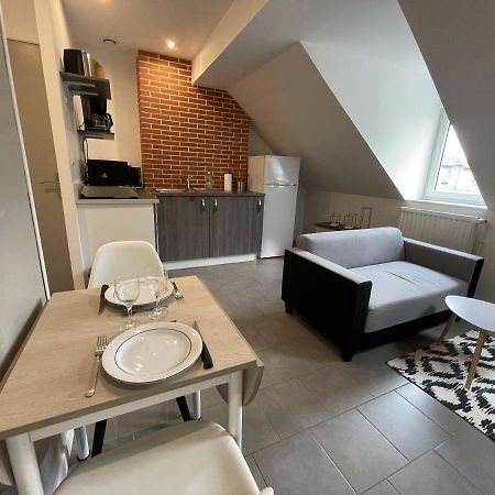 Le Mansard, Atypique, Gare Et Tramway 4Min A Pied Apartment Bagian luar foto